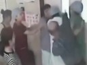 [视频]北大医院医生评估产妇“无剖指征”遭殴打